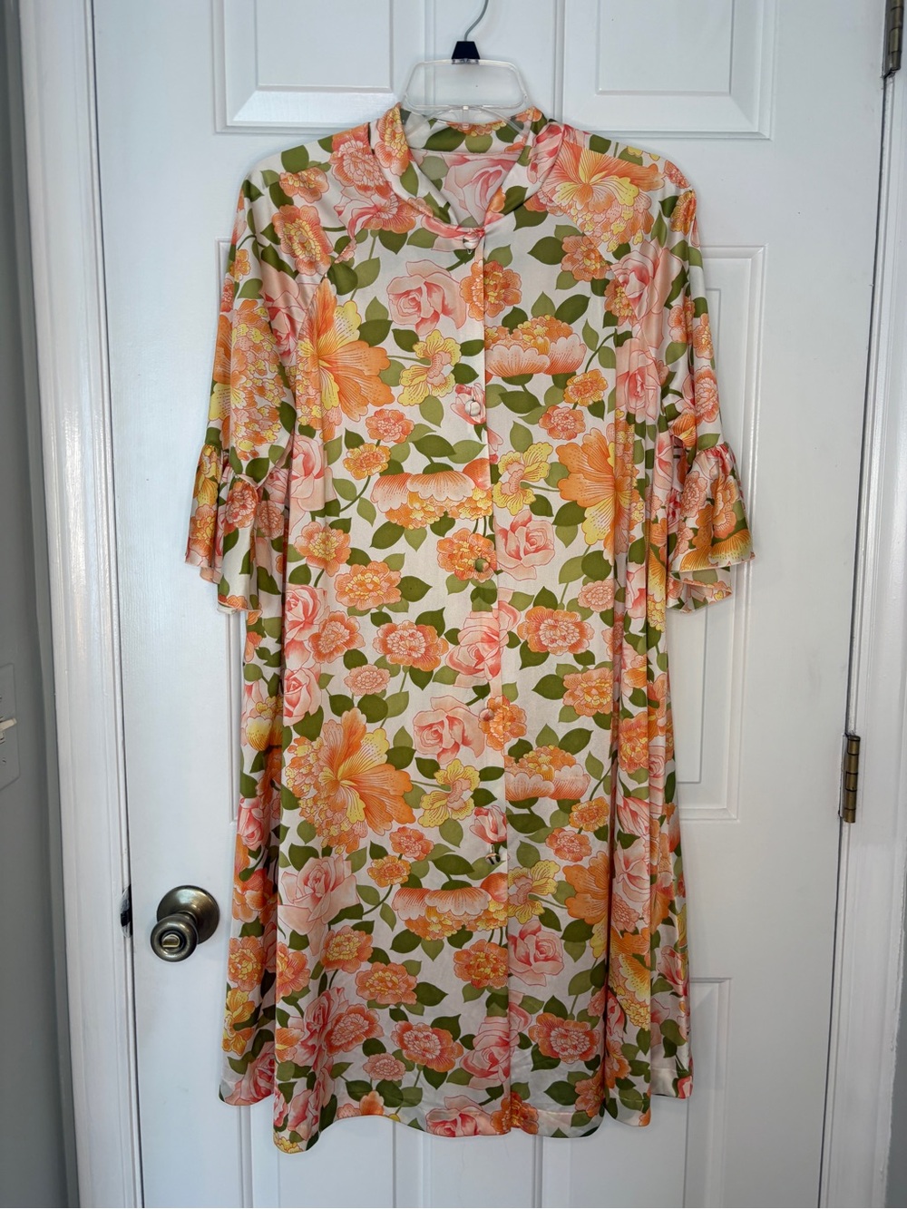 Vanity Fair Peach and Green Floral Button Up Robe